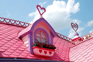 北美篮球联赛全明星赛气氛炽热，明星耀眼